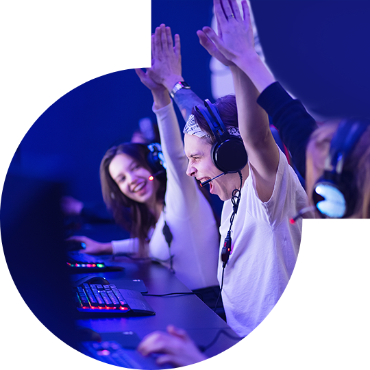 AGGAME独家双向驱动技术<br>让电竞玩家尽情享受极致高速快感